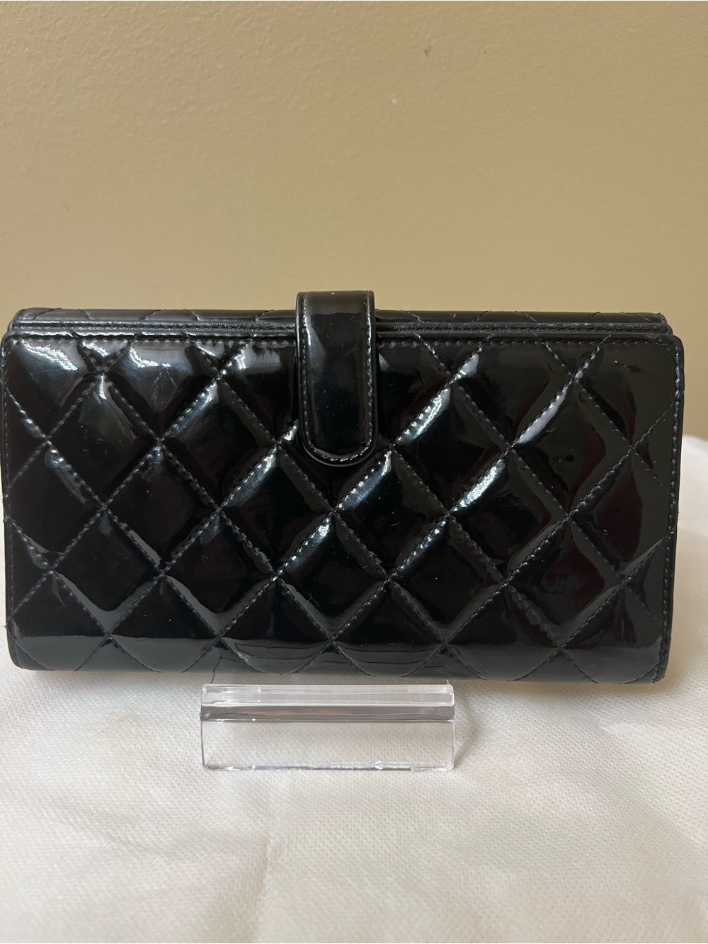 CHANEL Quilted Patent Long Leather Wallet - Picture 7 of 15